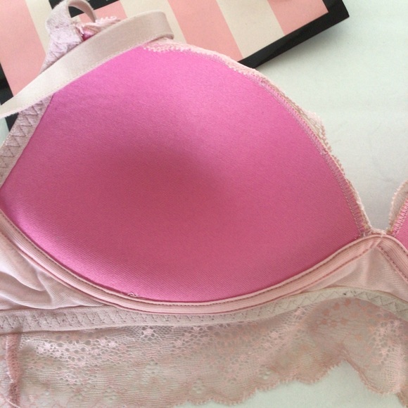 PINK VICTORIAS SECRET LACE WIRELESS PUSH UP BRA SIZE MEDIUM - Picture 6 of 16